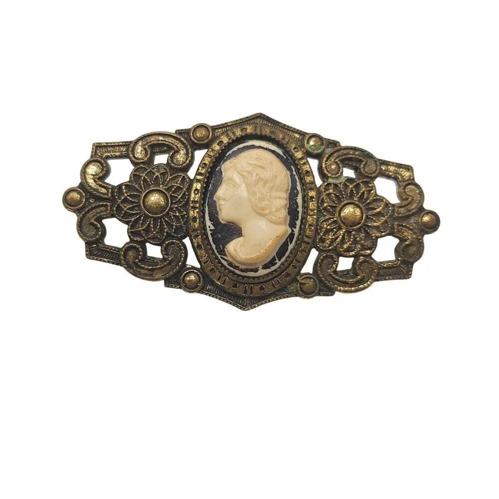 Edwardian Lucite Cameo Brooch Vintage Gold Tone Bar Style C Clasp